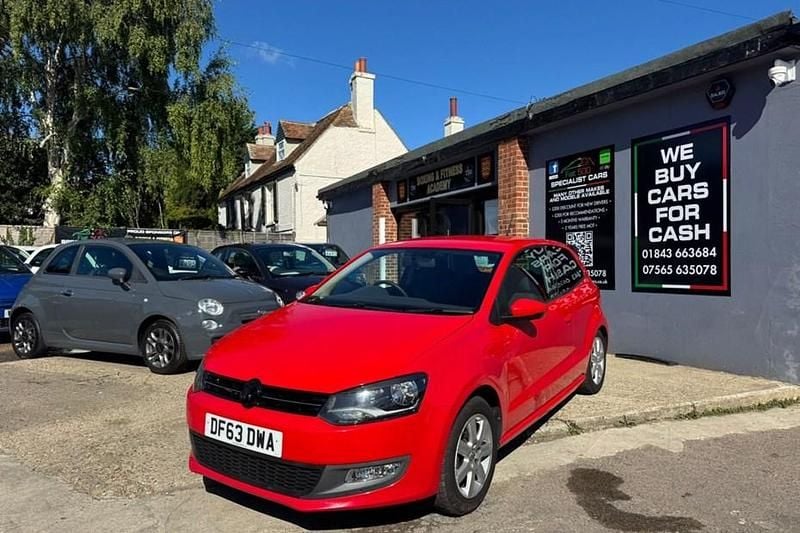 Used VW Polo Edition 70 HP (51 kW) 2014 Red Hatchback