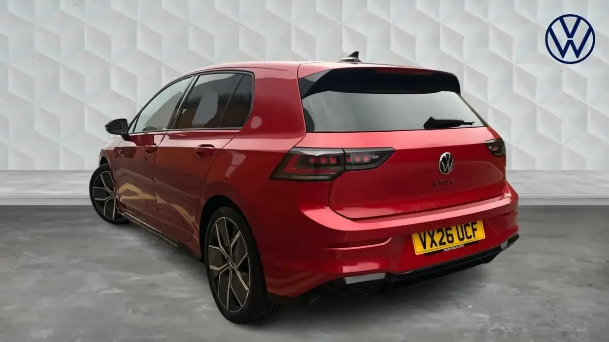 Second-hand VW Golf VIII Black Edition 2026 Roșu Hatchback