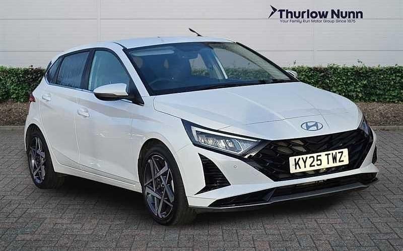 Used Hyundai i20 Premium 101 HP (74 kW) 2025 White Hatchback