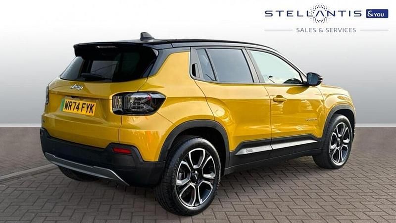 Used Jeep Avenger EV Summit 113 kW (154 HP) 2024 Yellow SUV