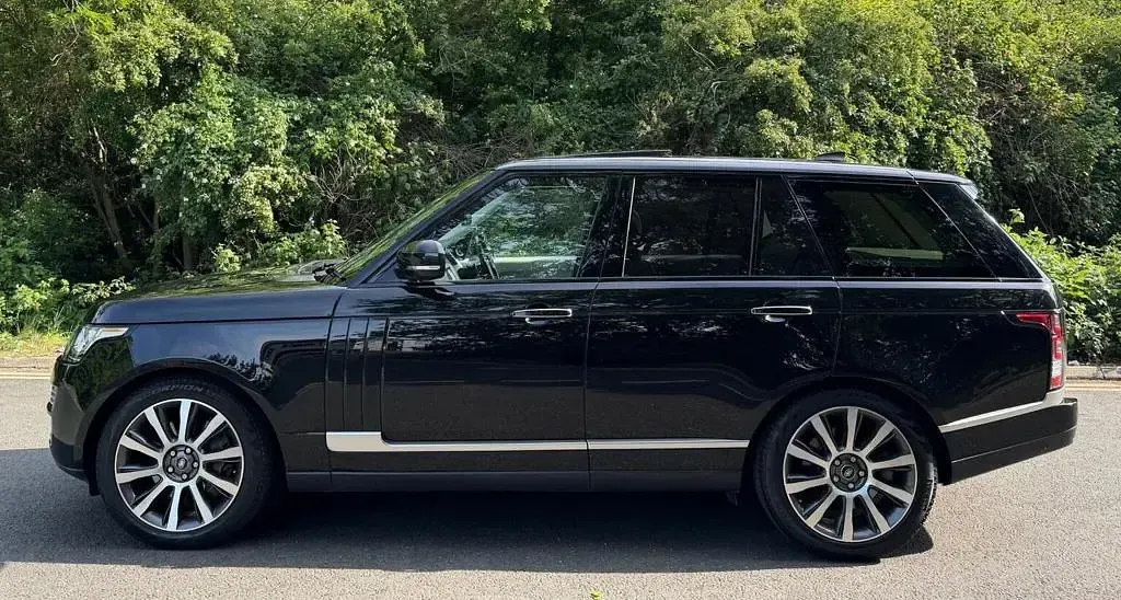Used Land Rover Range Rover Autobiography 339 HP (249 kW) 2017 Black SUV