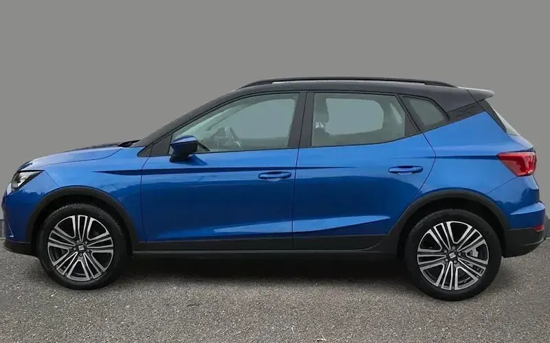 Used Seat Arona SE Technology 110 HP (80 kW) 2023 Blue SUV