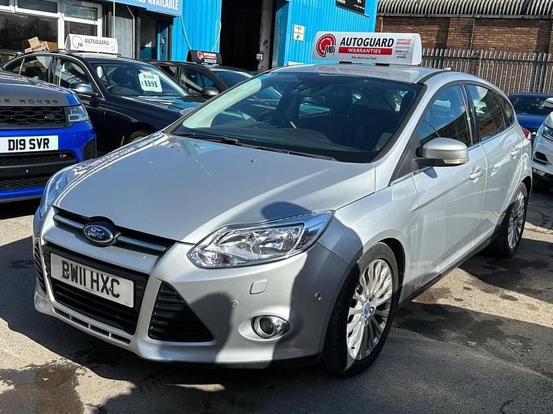Used Ford Focus Titanium X 115 HP (84 kW) 2011 Silver Hatchback