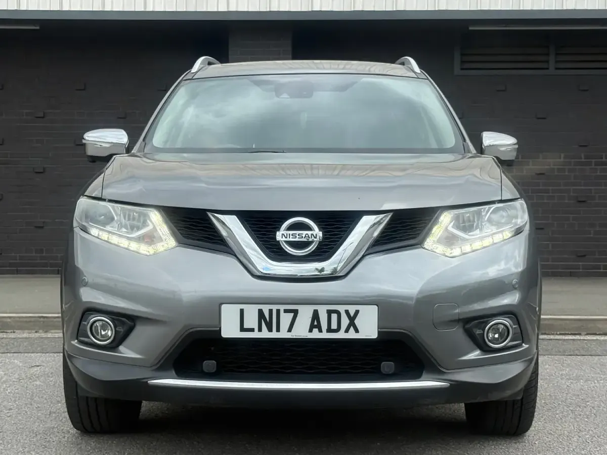 Used Nissan X-Trail Tekna 130 HP (95 kW) 2017 Grey SUV