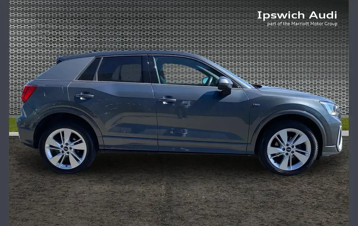 Used Audi Q2 S-Line 147 HP (108 kW) 2023 Grey SUV