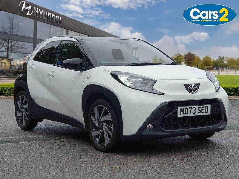 White Used 2023 Toyota Aygo X SUV | £14,750 - Image 1/4
