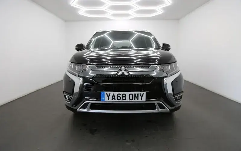 Used Mitsubishi Outlander P-HEV 177 HP (130 kW) 2018 Estate