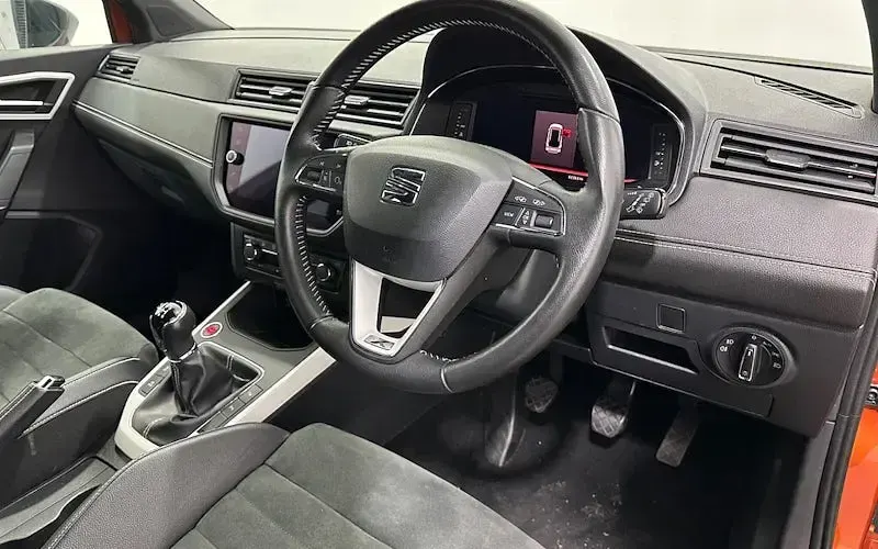 Used Seat Arona XCELLENCE Lux 116 HP (85 kW) 2019 Orange SUV