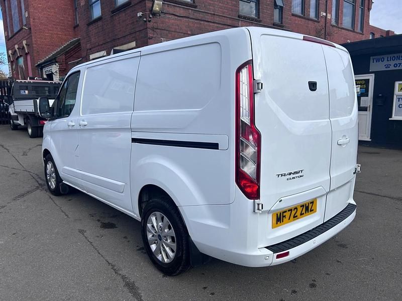 Used Ford Transit Custom Limited 130 HP (95 kW) 2022 White Van