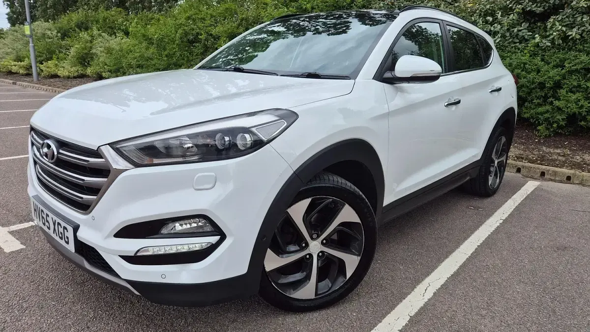 Used Hyundai Tucson Premium SE 185 HP (136 kW) 2015 White SUV