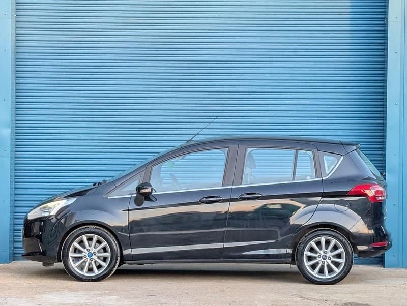 Used Ford B-MAX Titanium 2015 Black MPV