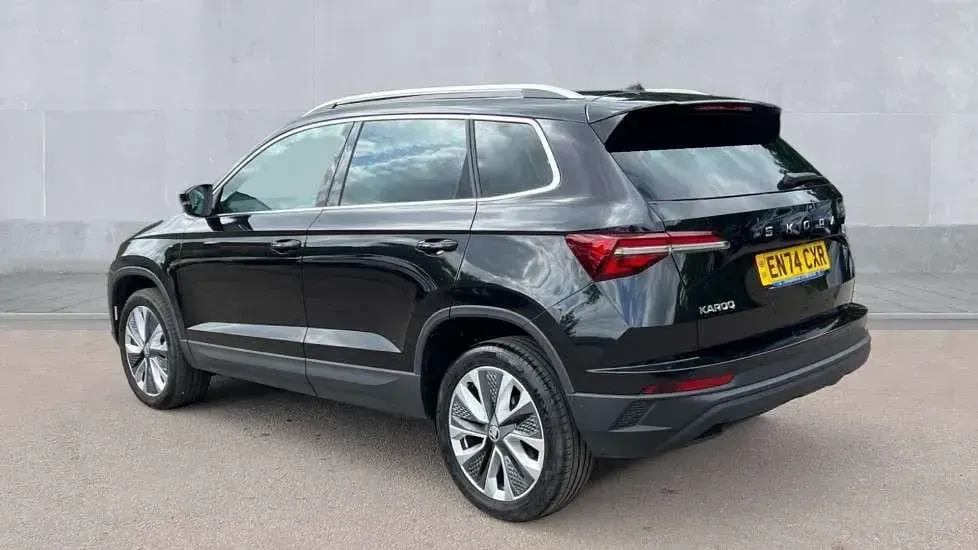 Usado Skoda Karoq SE L 150 CV (110 kW) 2025 Negro SUV