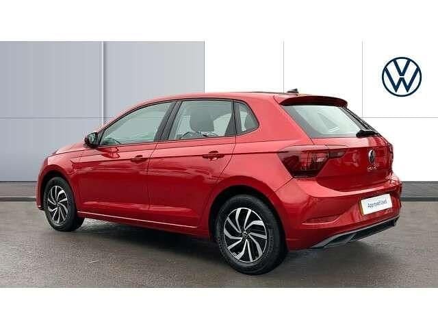 Used VW Polo Life 95 HP (69 kW) 2023 Red Hatchback
