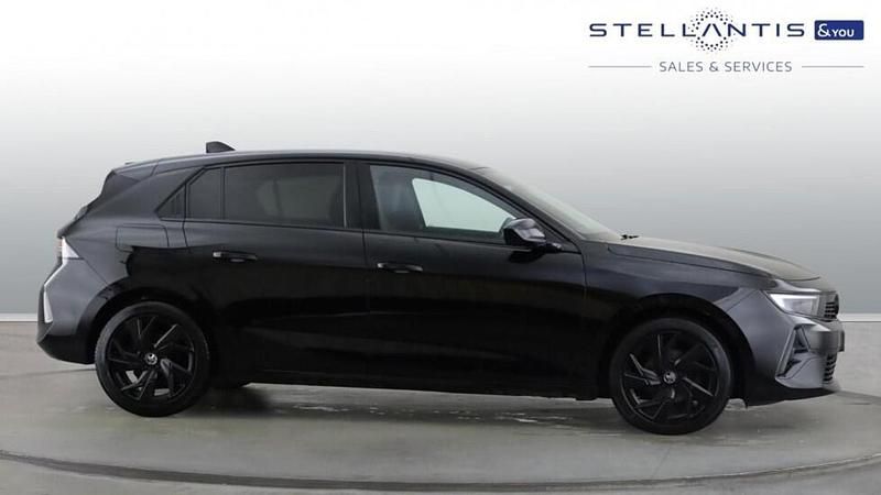 Used Vauxhall Astra S 128 HP (94 kW) 2023 Black Hatchback