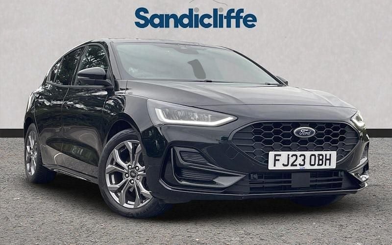 Agate black (premium colour) Used 2023 Ford Focus ST-Line Hatchback | £16,672 (Fair price) - Image 1/4