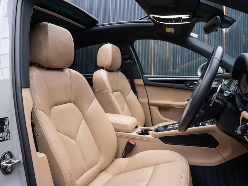 Used Porsche Macan 2022 Grey SUV