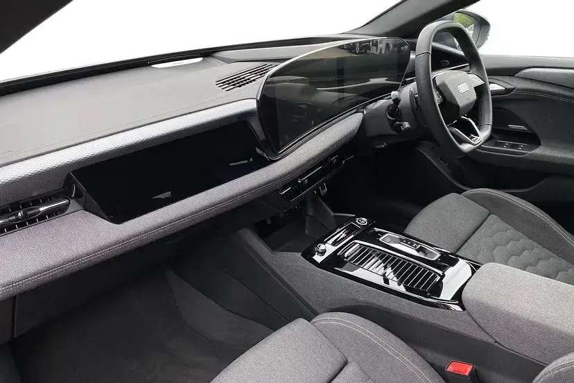 Used Audi A6 e-tron S-Line 210 kW (286 HP) 2025 Blue Hatchback