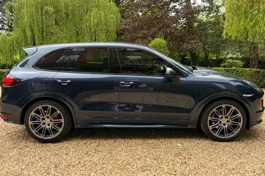Używany Porsche Cayenne 420 KM (308 kW) 2012 Niebieski SUV