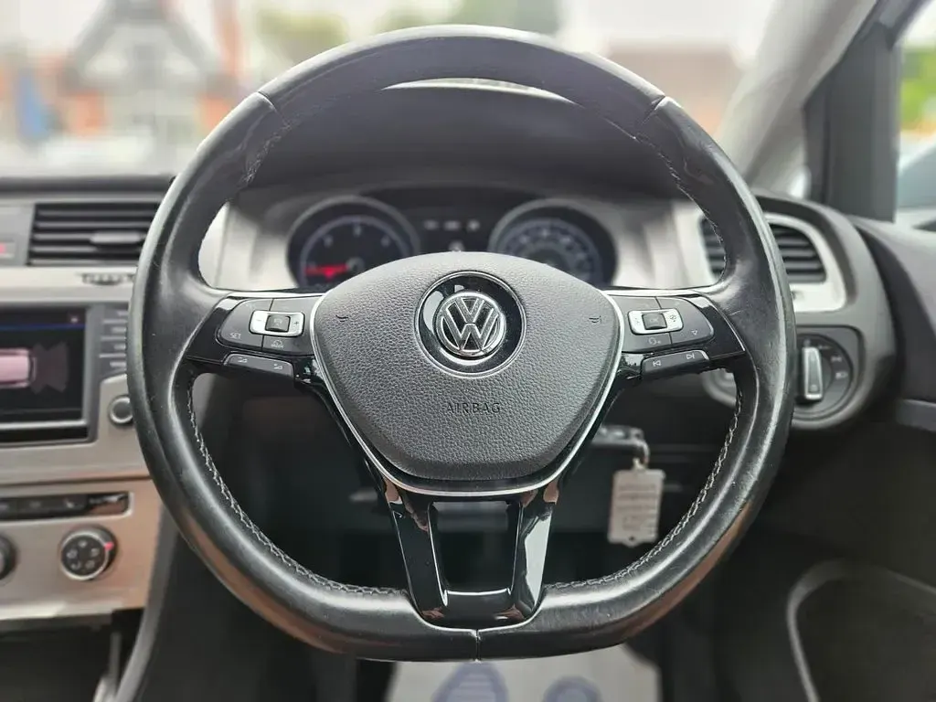 Used VW Golf VII Edition 110 HP (80 kW) 2017 Silver Hatchback