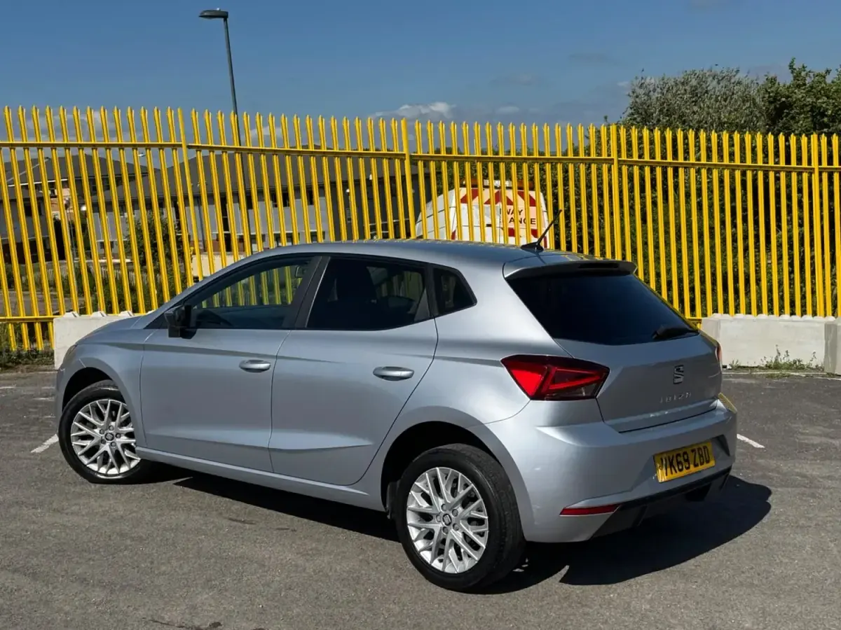 Begagnad Seat Ibiza SE Technology 95 HK (69 kW) 2019 Silver Halvkombi