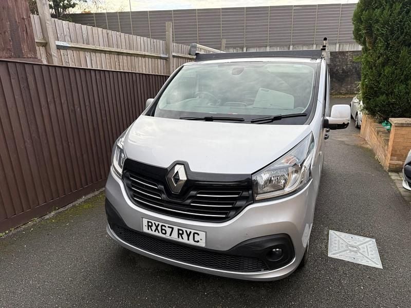 Silver Used 2017 Renault Trafic Van | £4,500 (Super price) - Image 1/4