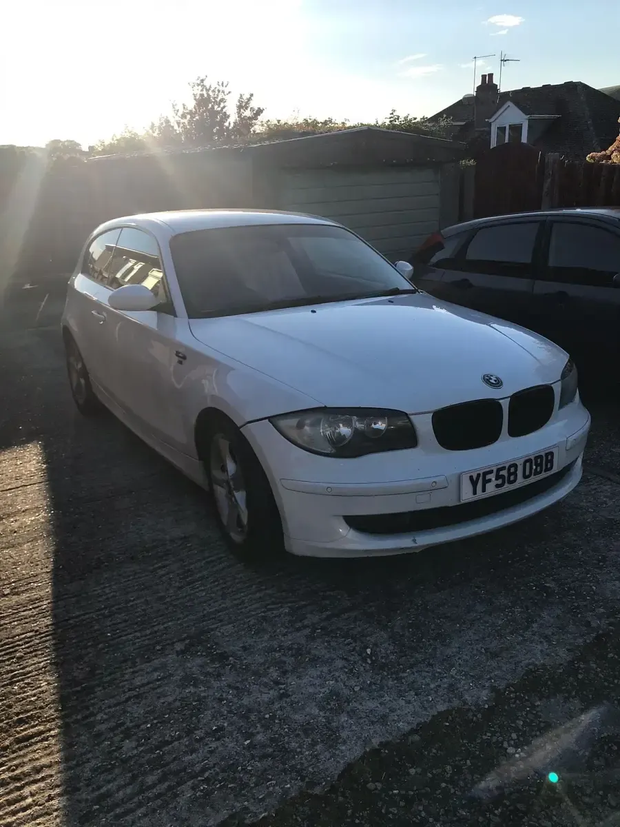 Usado BMW 118 2009 Branco Citadino
