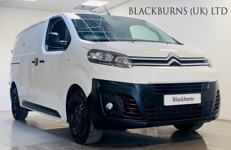 White Used 2021 Citroën Dispatch MPV | £9,950 (Good price) - Image 1/4