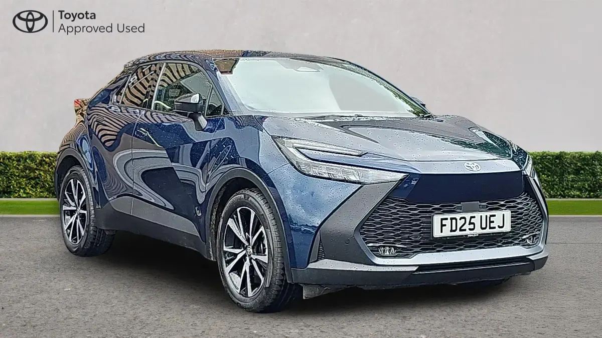 Used Toyota C-HR Design 140 HP (102 kW) 2025 SUV