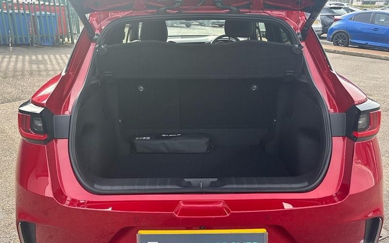 Used Lexus LBX 136 HP (100 kW) 2026 SUV