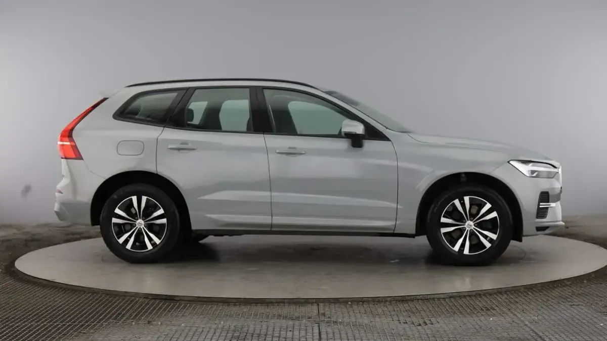 Used Volvo XC60 Core 247 HP (181 kW) 2024 SUV