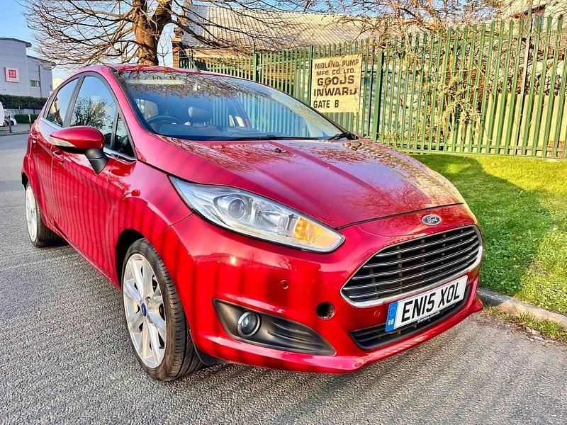 Used Ford Fiesta Titanium 2015 Red Hatchback