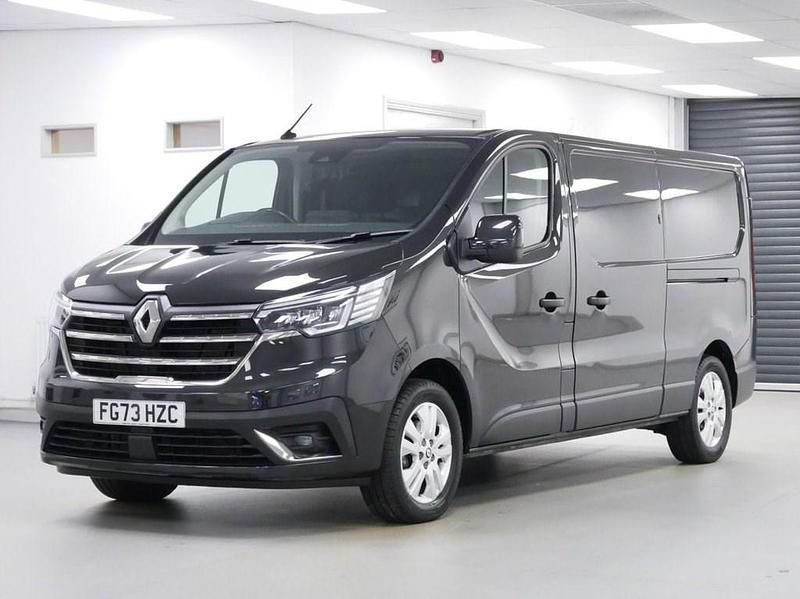Used Renault Trafic 130 HP (95 kW) 2023 Black