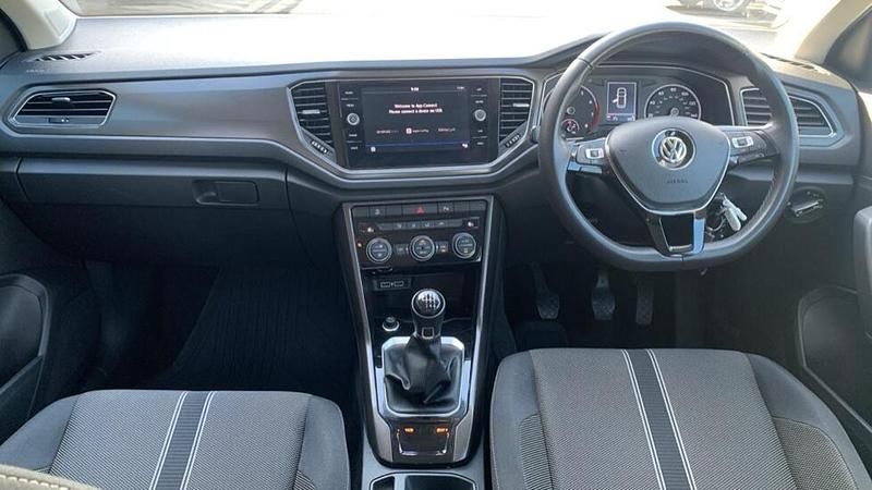 Used VW T-Roc SE 113 HP (83 kW) 2019 Grey SUV