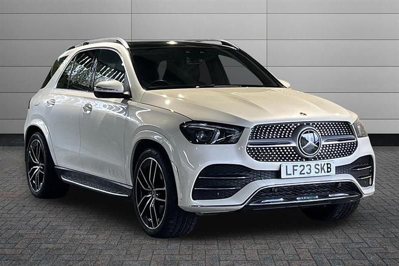 Diamond white bright Used 2023 Mercedes GLE400 AMG line Estate | £54,350 (Fair price) - Image 1/4