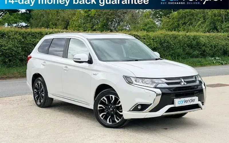 Używany Mitsubishi Outlander P-HEV 203 KM (149 kW) 2016 Kombi
