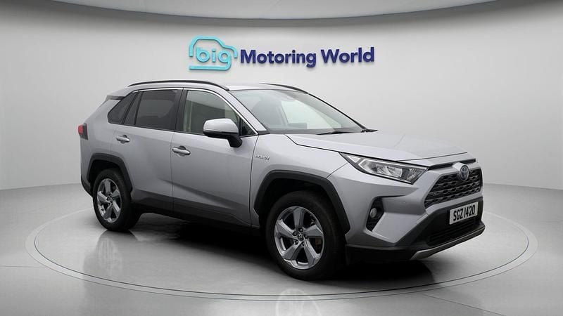 Used 2020 Toyota RAV4 Hybrid Design SUV | £24,500 (Good price) - Image 1/4
