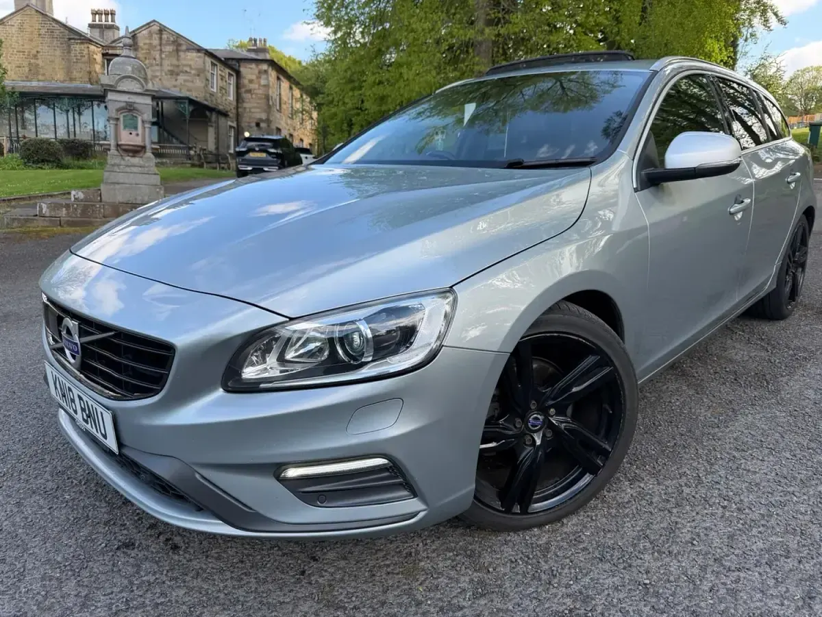 Used Volvo V60 R-Design 2018 Silver Estate