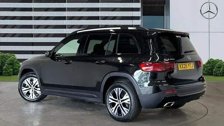 Begagnad Mercedes GLB200 Executive 163 HK (119 kW) 2025 SUV