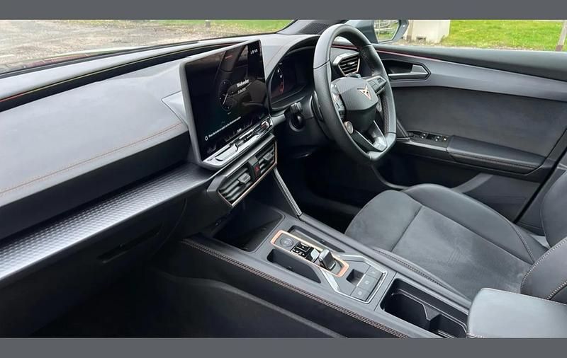 Used Cupra Leon 147 HP (108 kW) 2025 Grey Hatchback