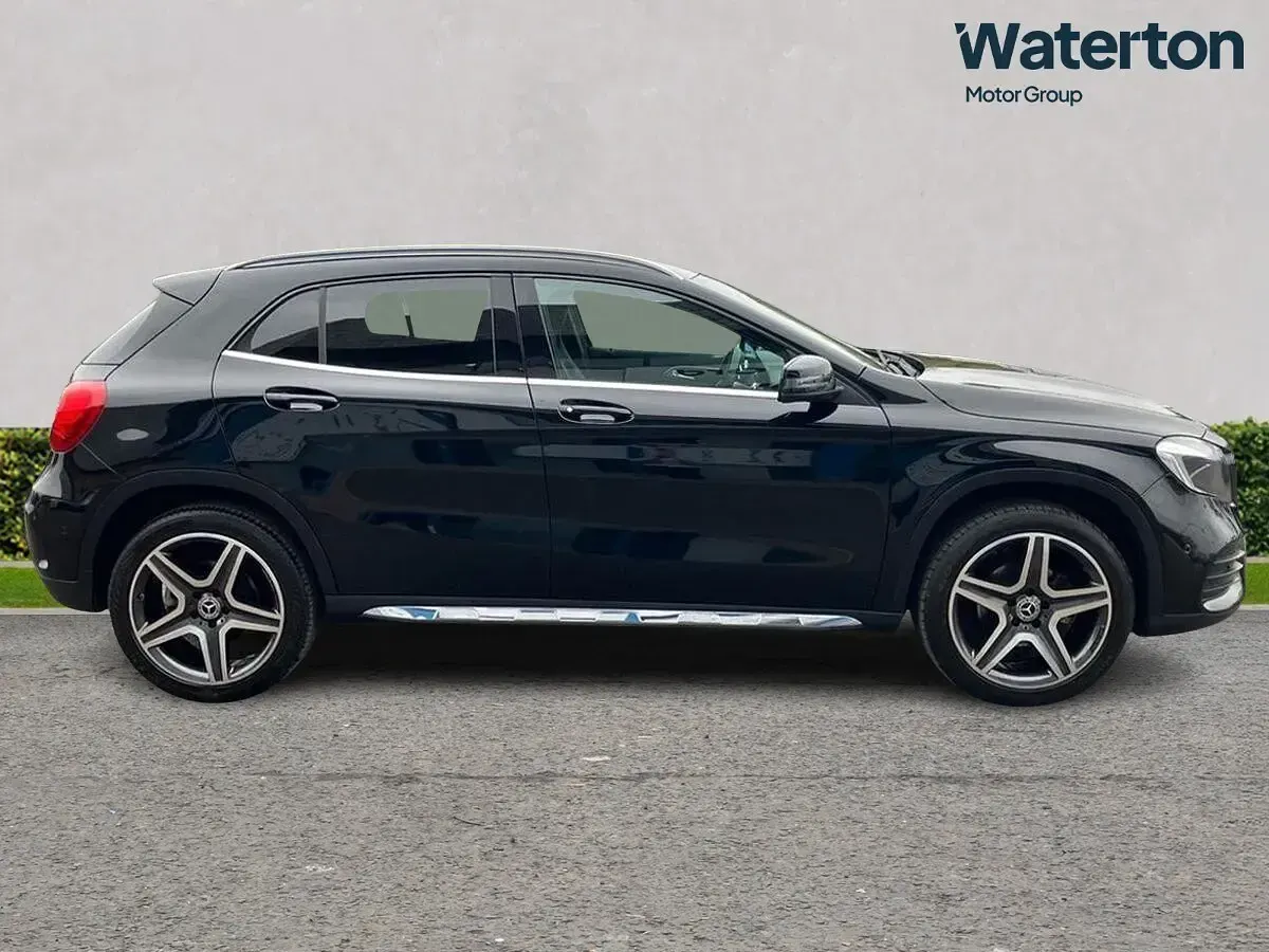 Used Mercedes GLA200 Executive 156 HP (114 kW) 2019 Black SUV