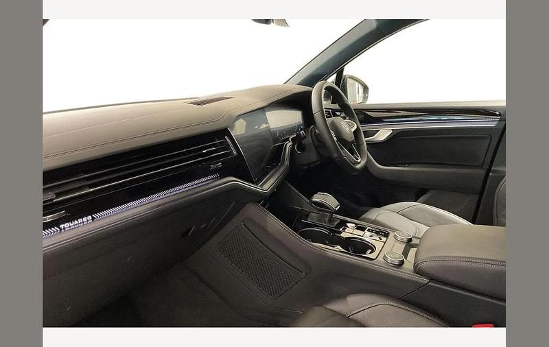 Used VW Touareg Black Edition 286 HP (210 kW) 2025 Grenadilla black SUV