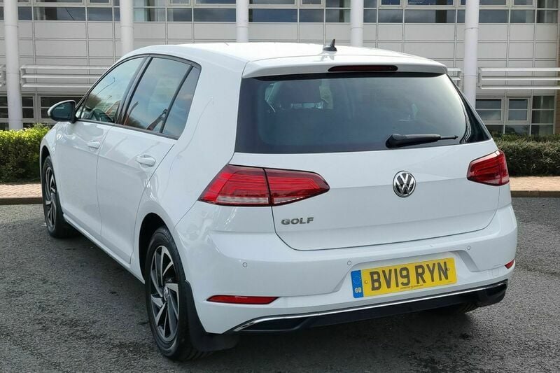 Used VW Golf VII Match 150 HP (110 kW) 2019 White Hatchback