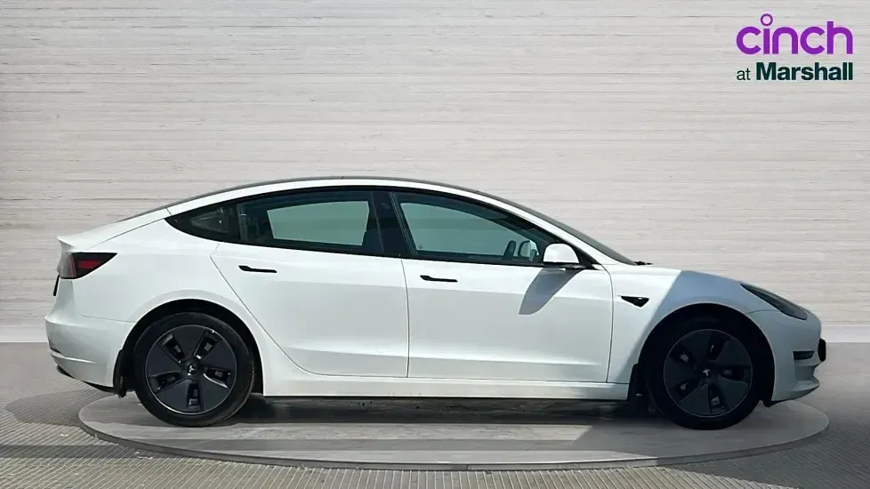 Used Tesla Model 3 RWD 208 kW (283 HP) 2022 White Sedan