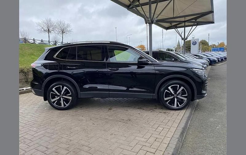 Used VW Tiguan Elegance 204 HP (150 kW) 2025 Black SUV