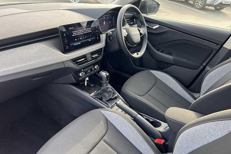 Usado Skoda Scala SE 85 CV (62 kW) 2025 Negro Utilitario