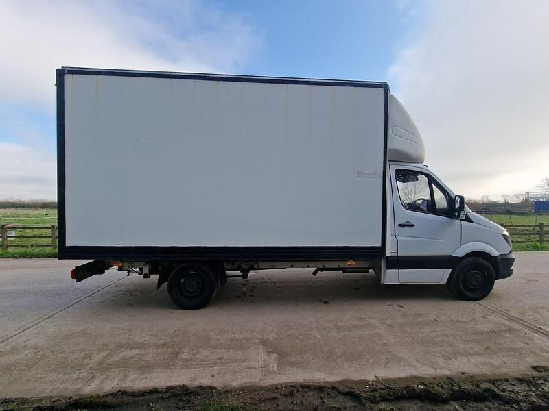 Used Mercedes Sprinter 163 HP (119 kW) 2015 White