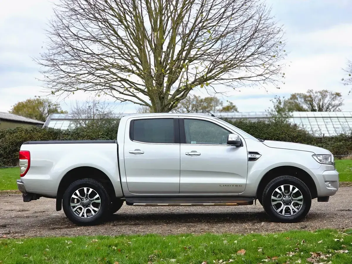 Used Ford Ranger Limited 160 HP (117 kW) 2018 Silver Pickup
