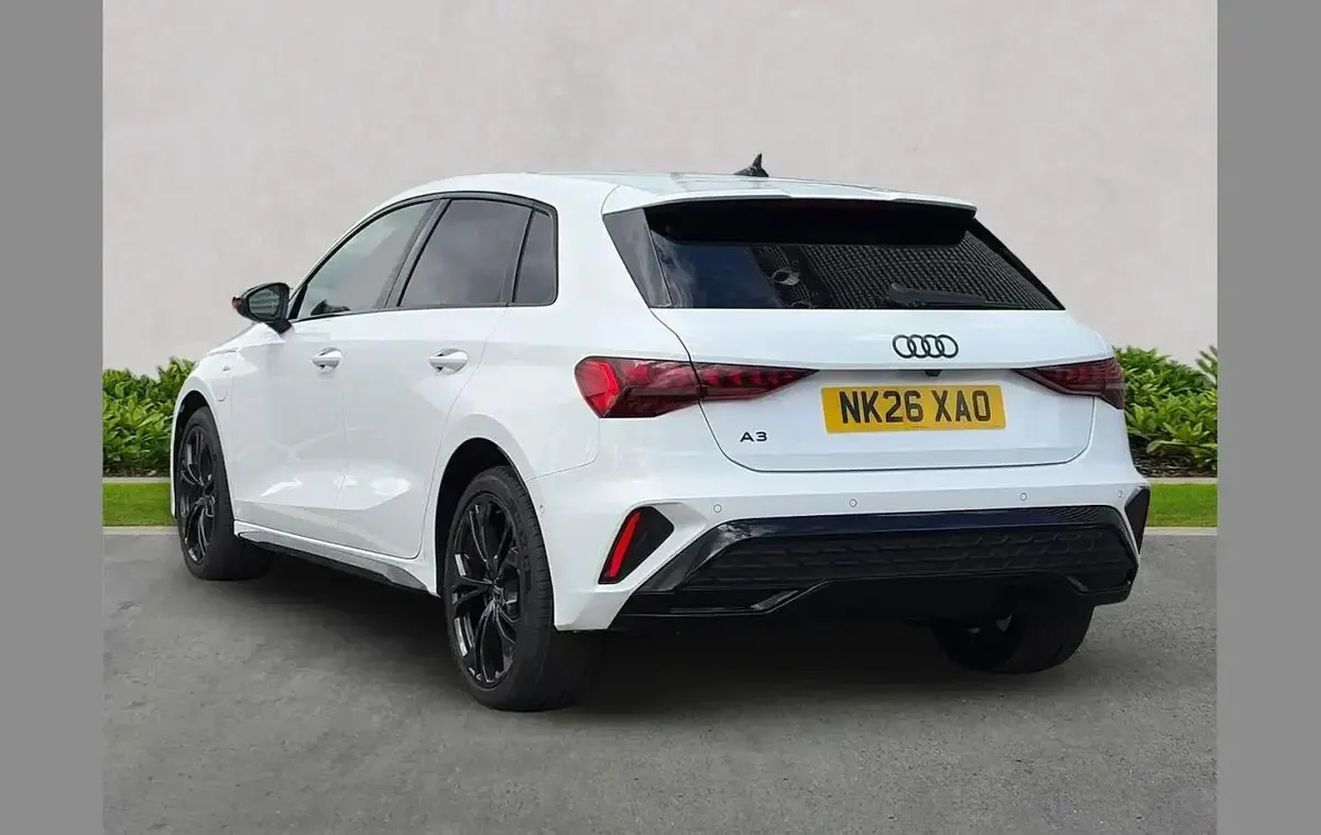 New Audi A3 e-tron Black Edition 200 HP (147 kW) 2026 White Hatchback