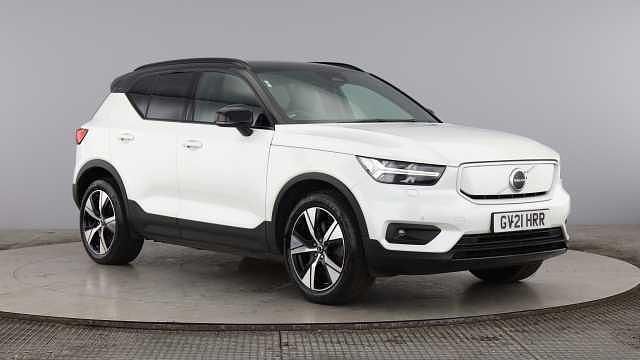 Used 2022 Volvo XC40 Plus SUV | £20,396 (Fair price) - Image 1/4