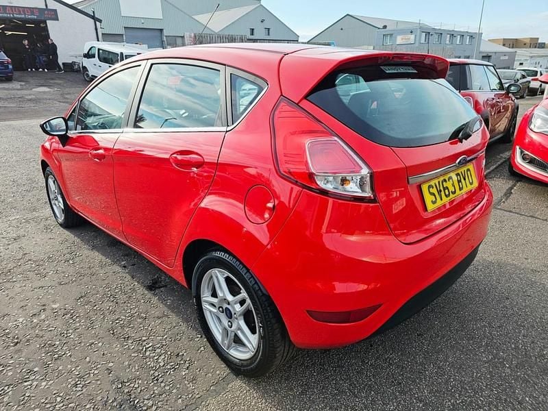 Used Ford Fiesta Zetec 2013 Red Hatchback